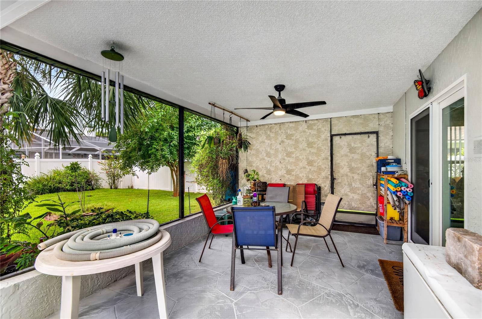LAKESIDE WOODLANDS - Residential