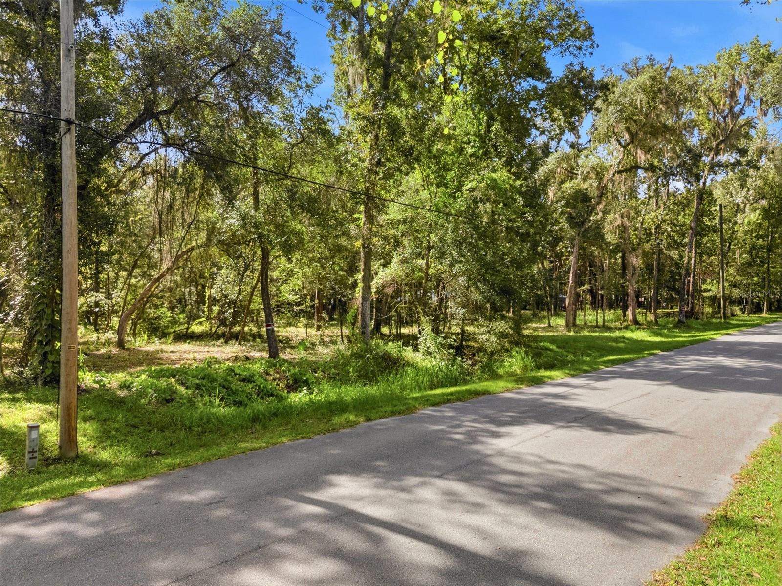 ROYAL OAKS ESTATE - Land