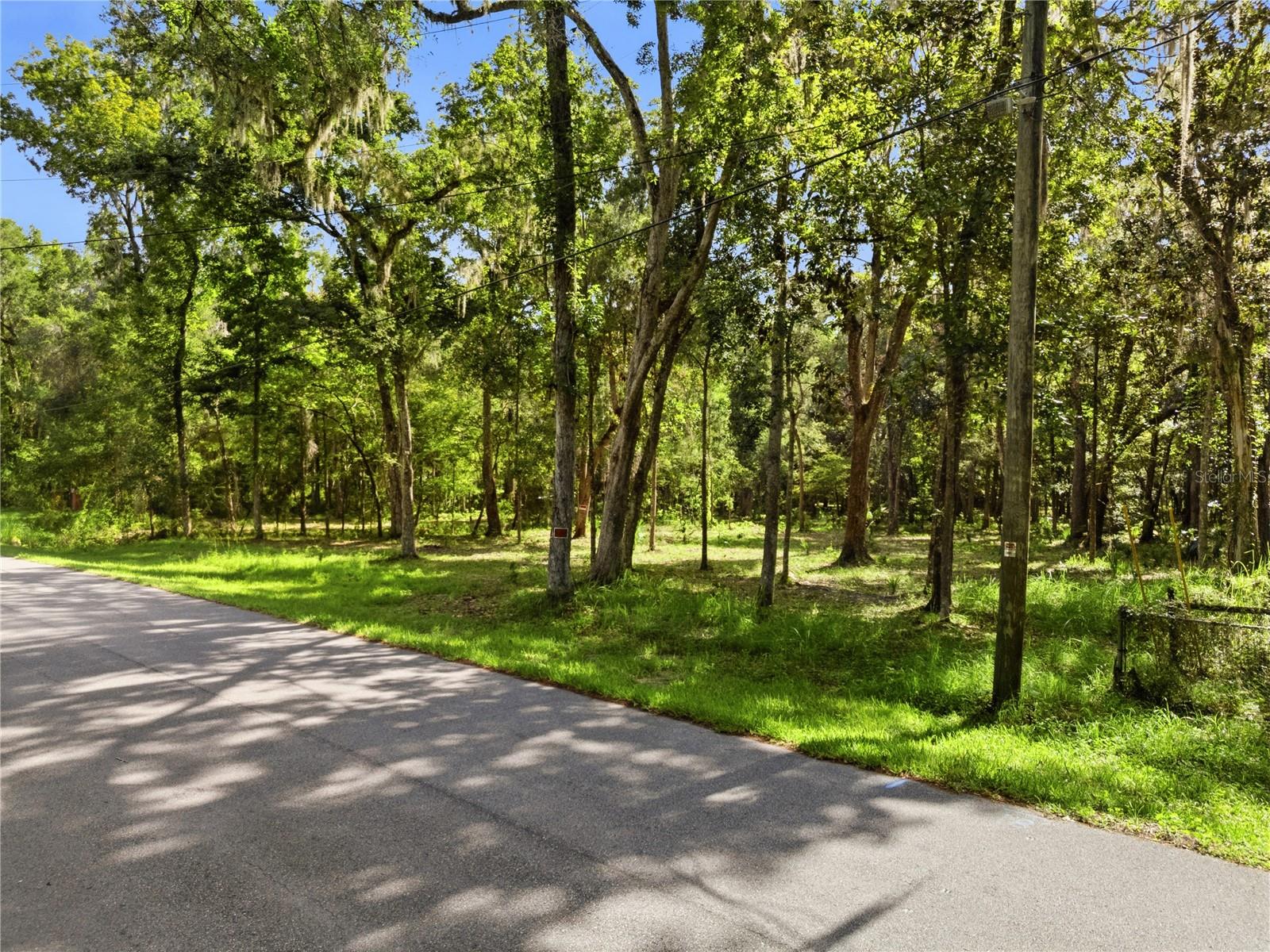 ROYAL OAKS ESTATE - Land
