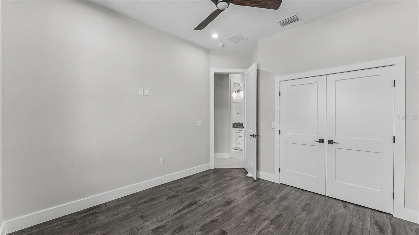 SUNRISE LANDING - Residential