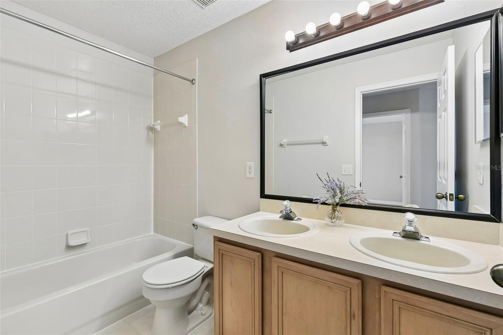 WATERFORD CHASE VILLAGE TR B & - Residential