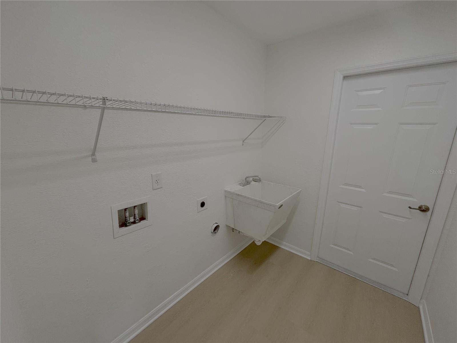 EMERALD POINT - Residential Lease