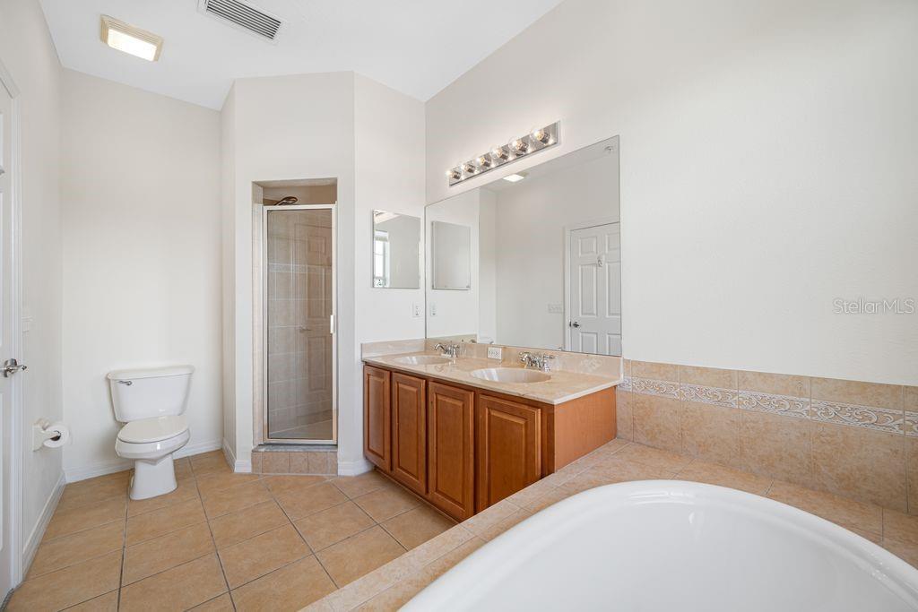 BAYOU GRANDE TOWNHOM - Residential Lease