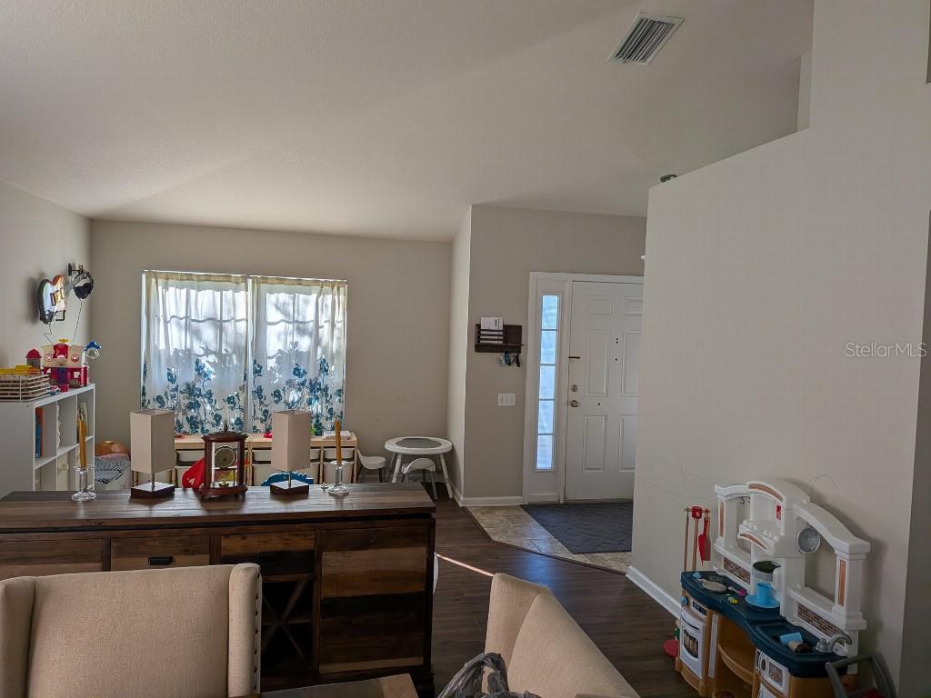 OAKS AT VALRICO - Residential
