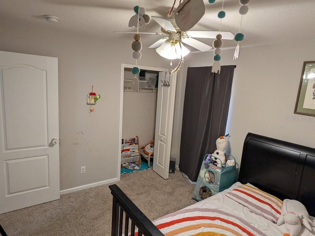 OAKS AT VALRICO - Residential