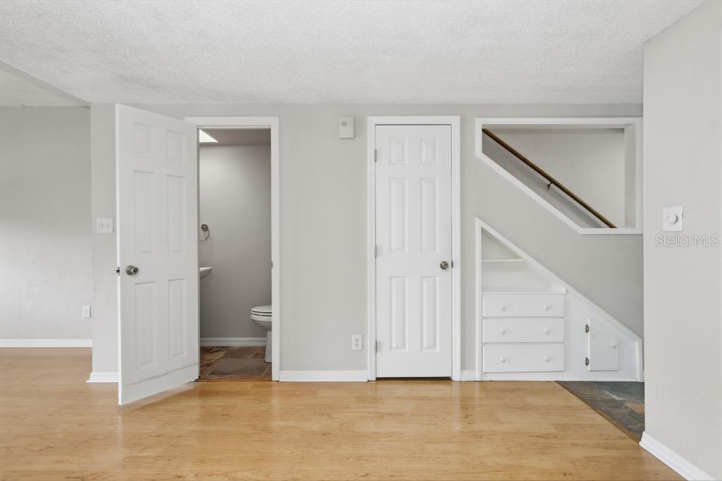YORKFIELD SQUARE CONDO - Residential