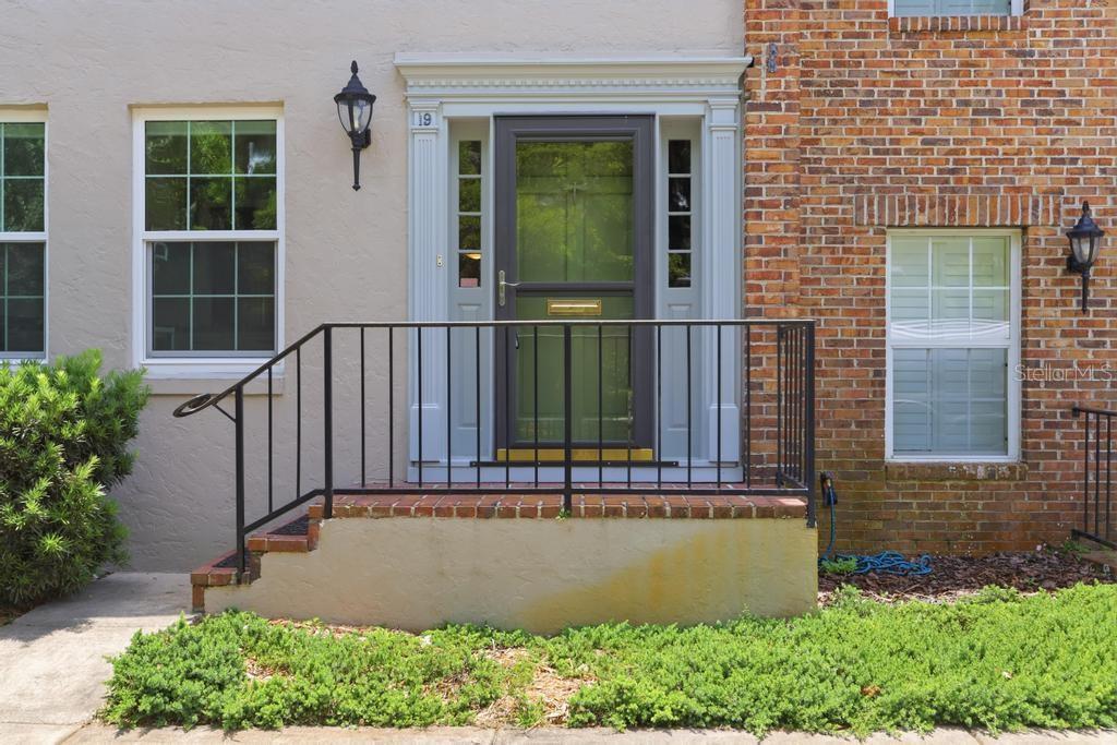 YORKFIELD SQUARE CONDO - Residential