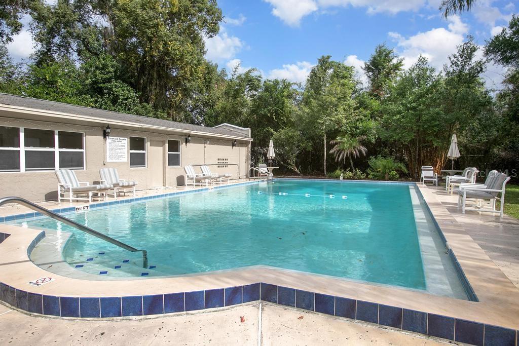 YORKFIELD SQUARE CONDO - Residential