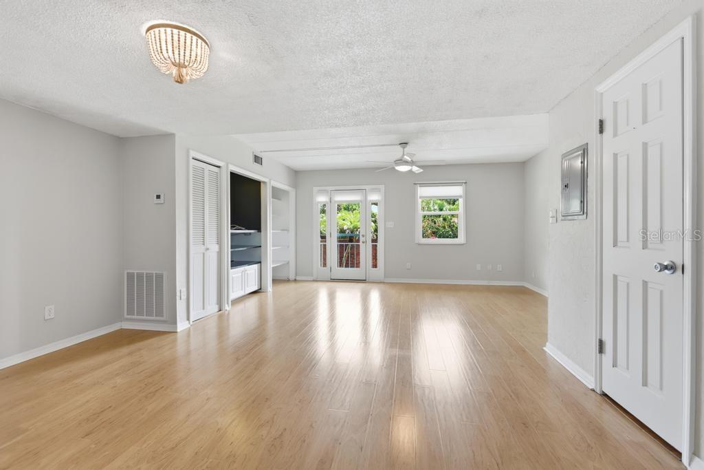 YORKFIELD SQUARE CONDO - Residential