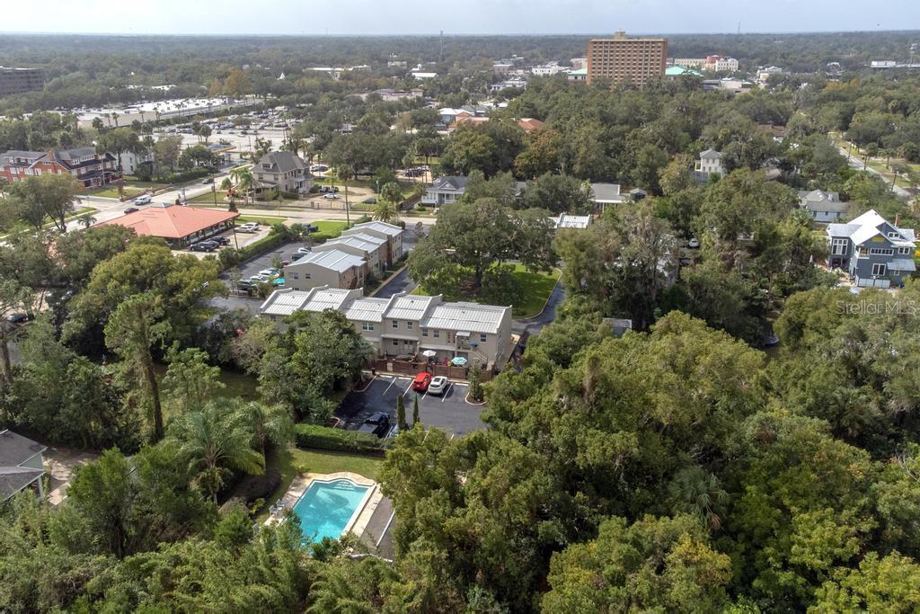 YORKFIELD SQUARE CONDO - Residential