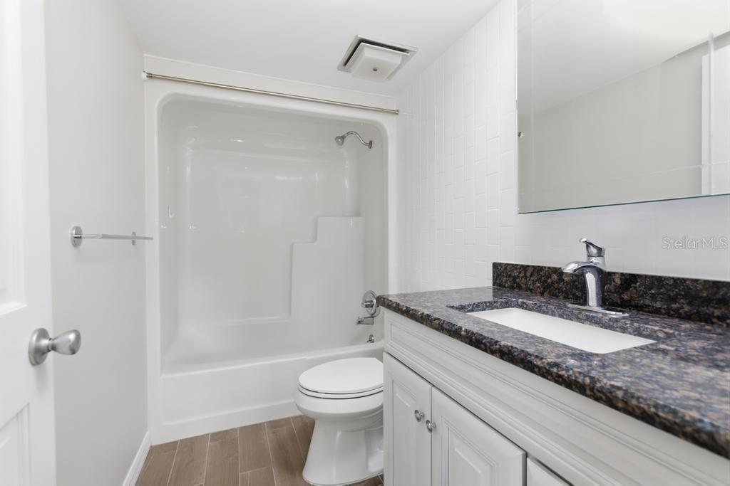 YORKFIELD SQUARE CONDO - Residential