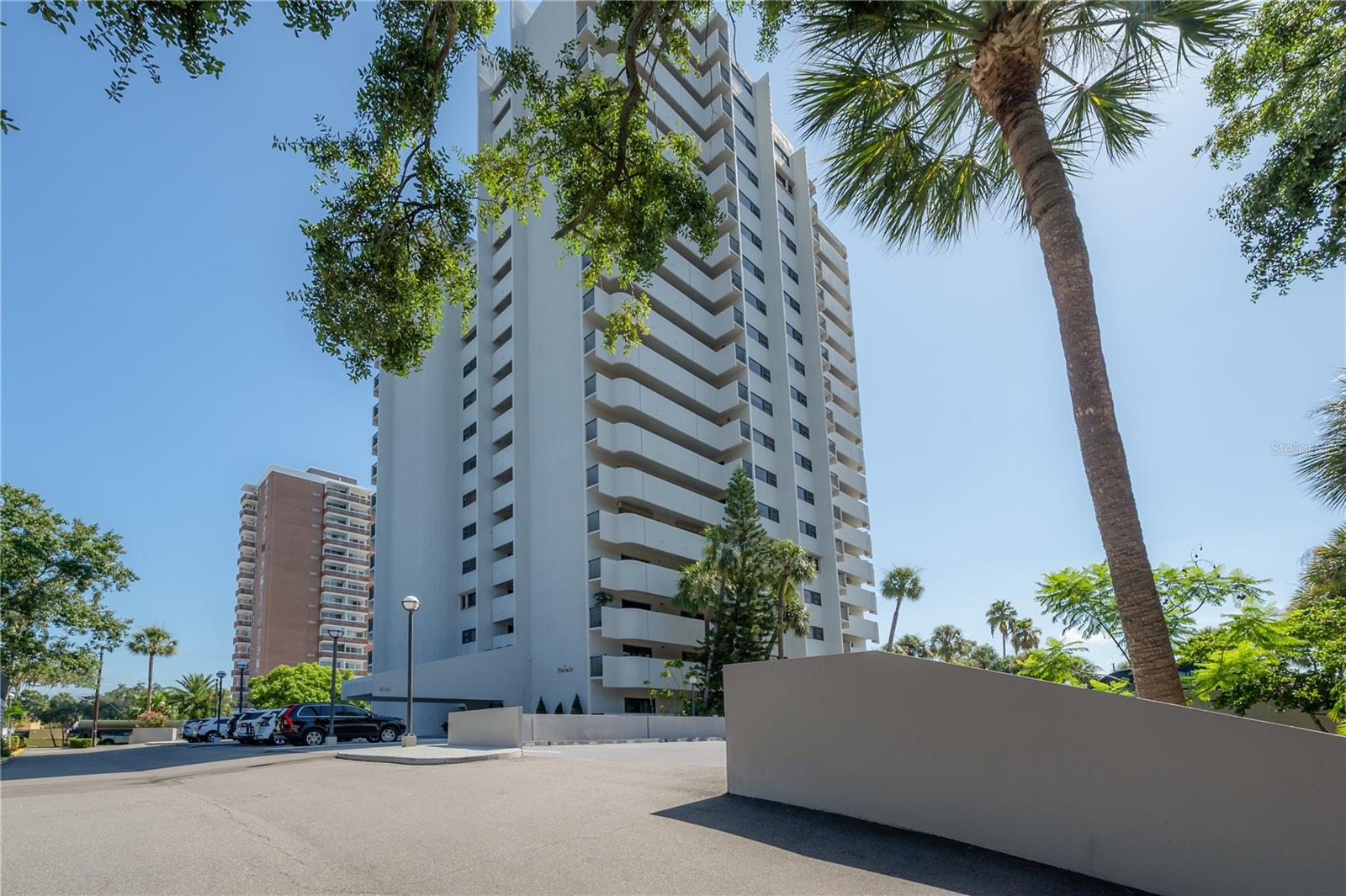 THE PINNACLE APTS A CONDO - Residential
