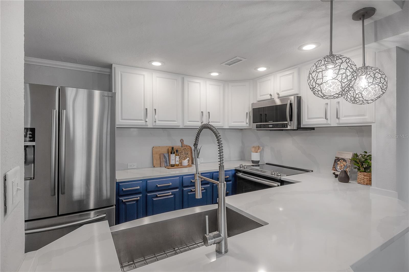 THE PINNACLE APTS A CONDO - Residential