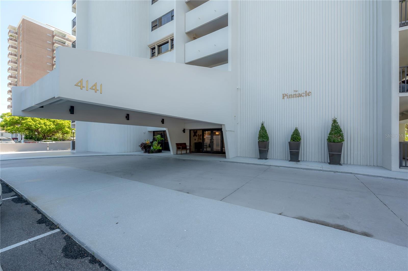 THE PINNACLE APTS A CONDO - Residential