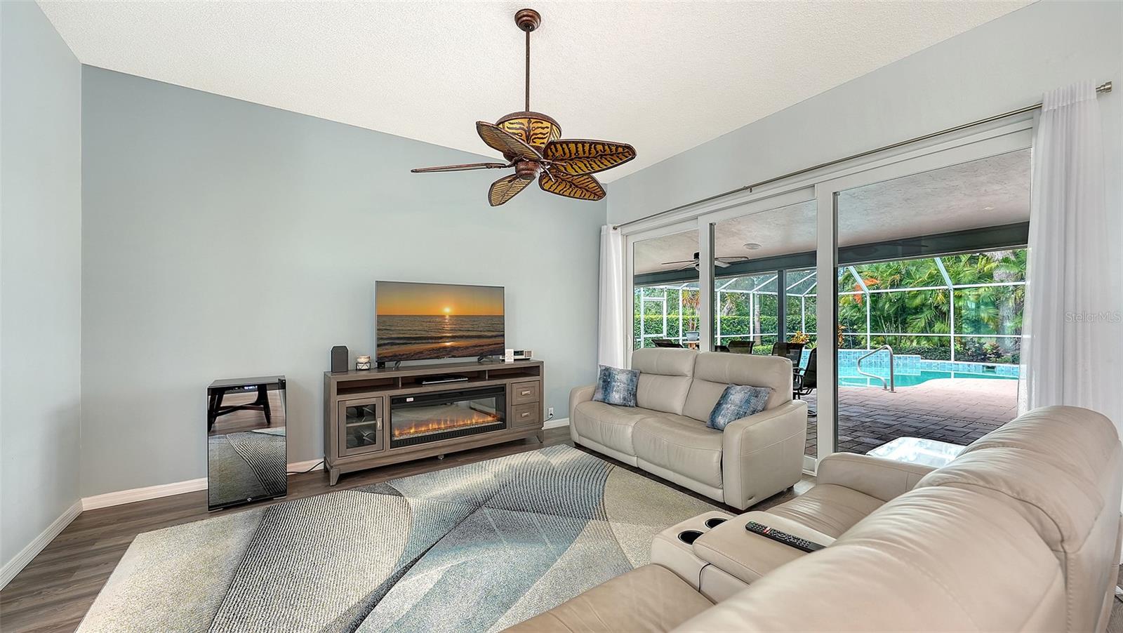 DEER CREEK - Residential