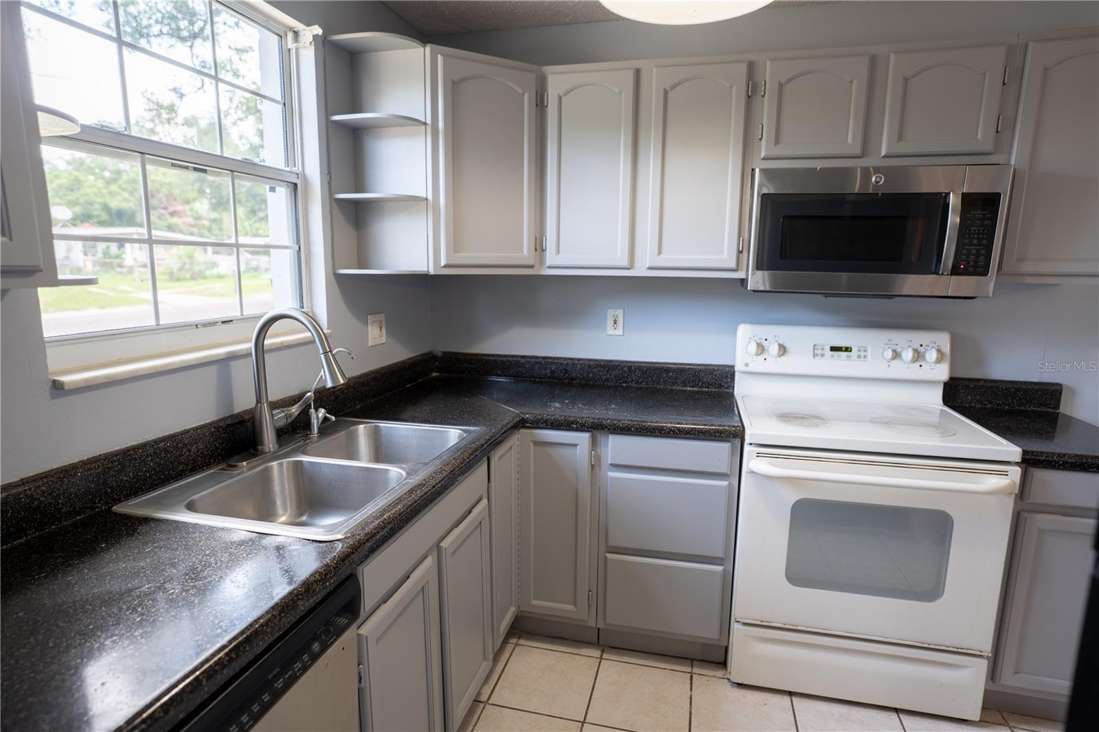 PLANTATION ESTATES UNIT 1 - Residential