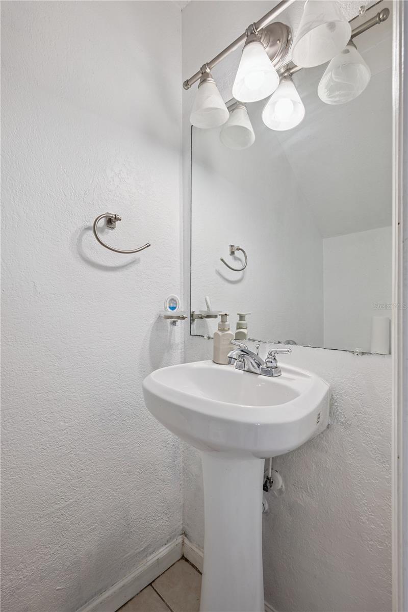 STRATFORD A WINTER PARK CONDO - Residential