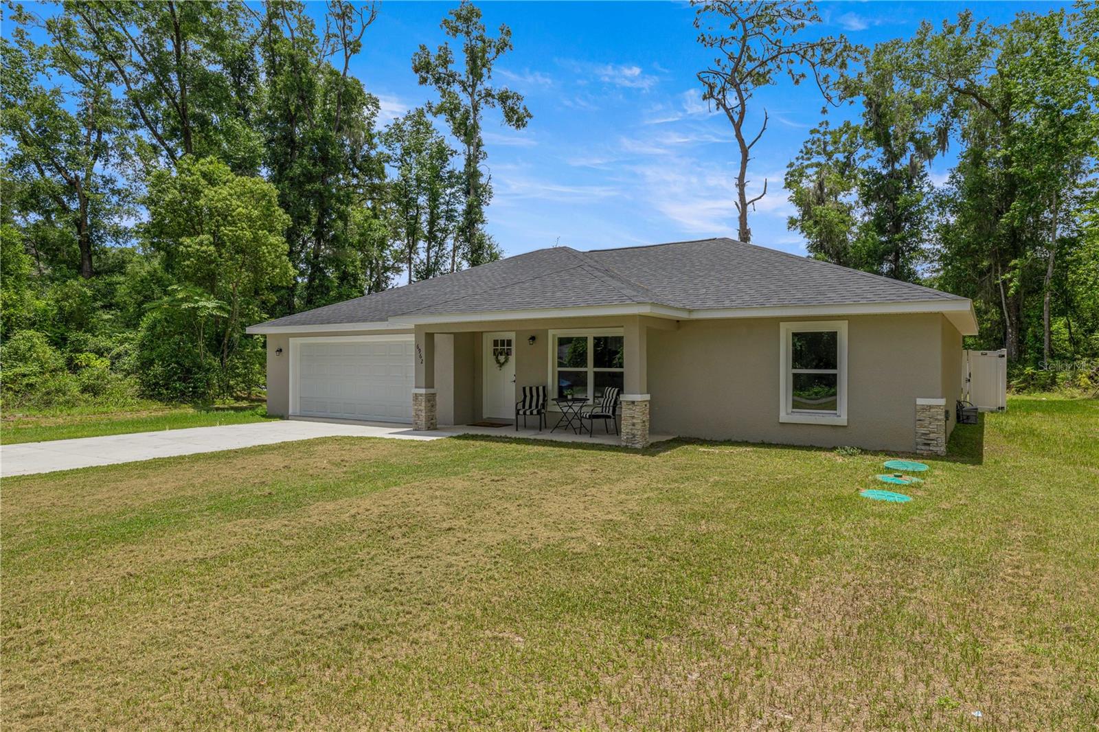 BELLEVIEWS SUNNY SKIES - Residential