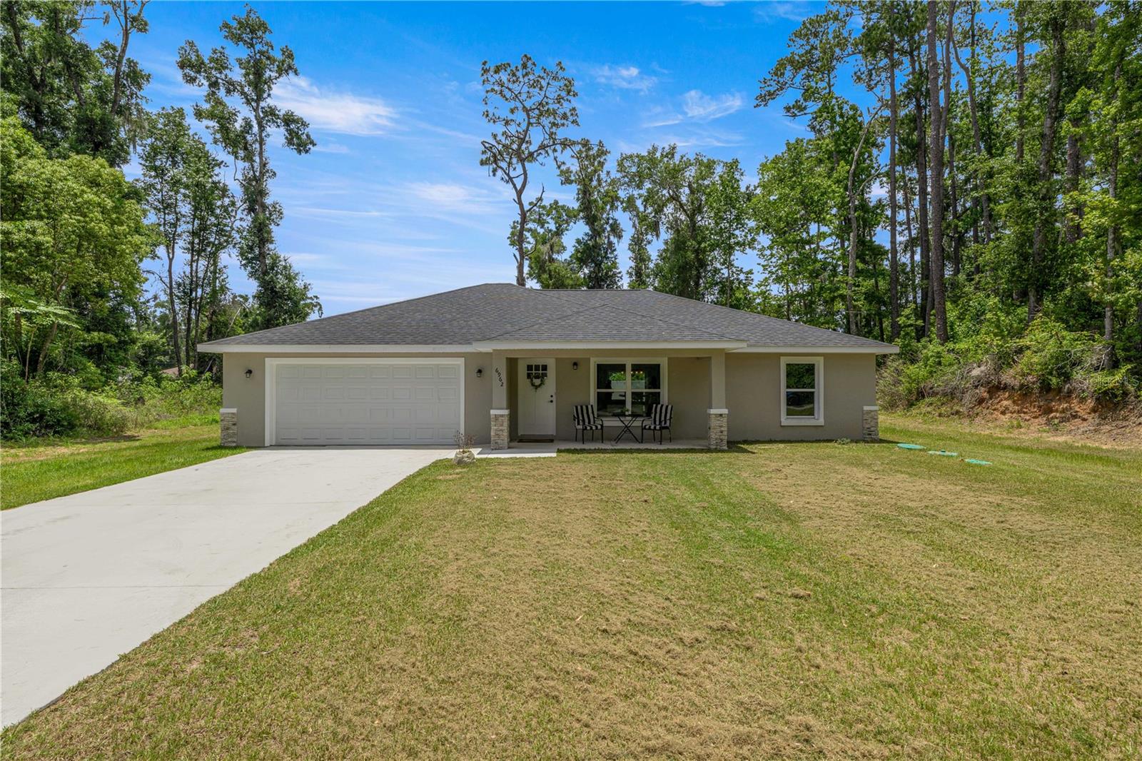 BELLEVIEWS SUNNY SKIES - Residential