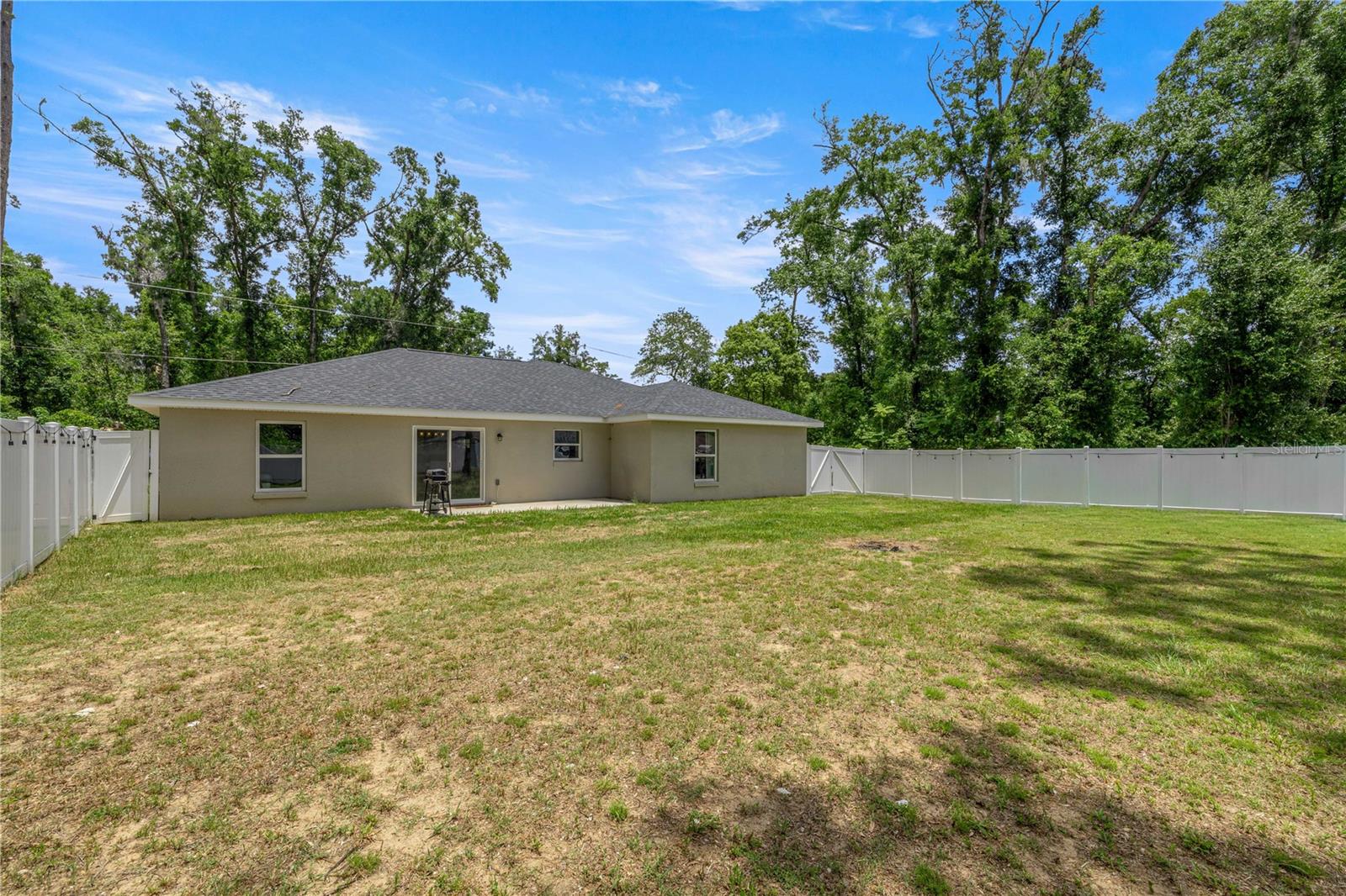 BELLEVIEWS SUNNY SKIES - Residential