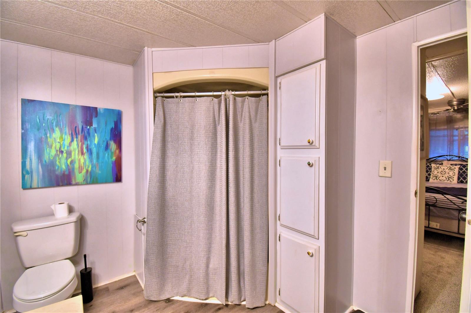 OAKWOOD ESTATES - Residential