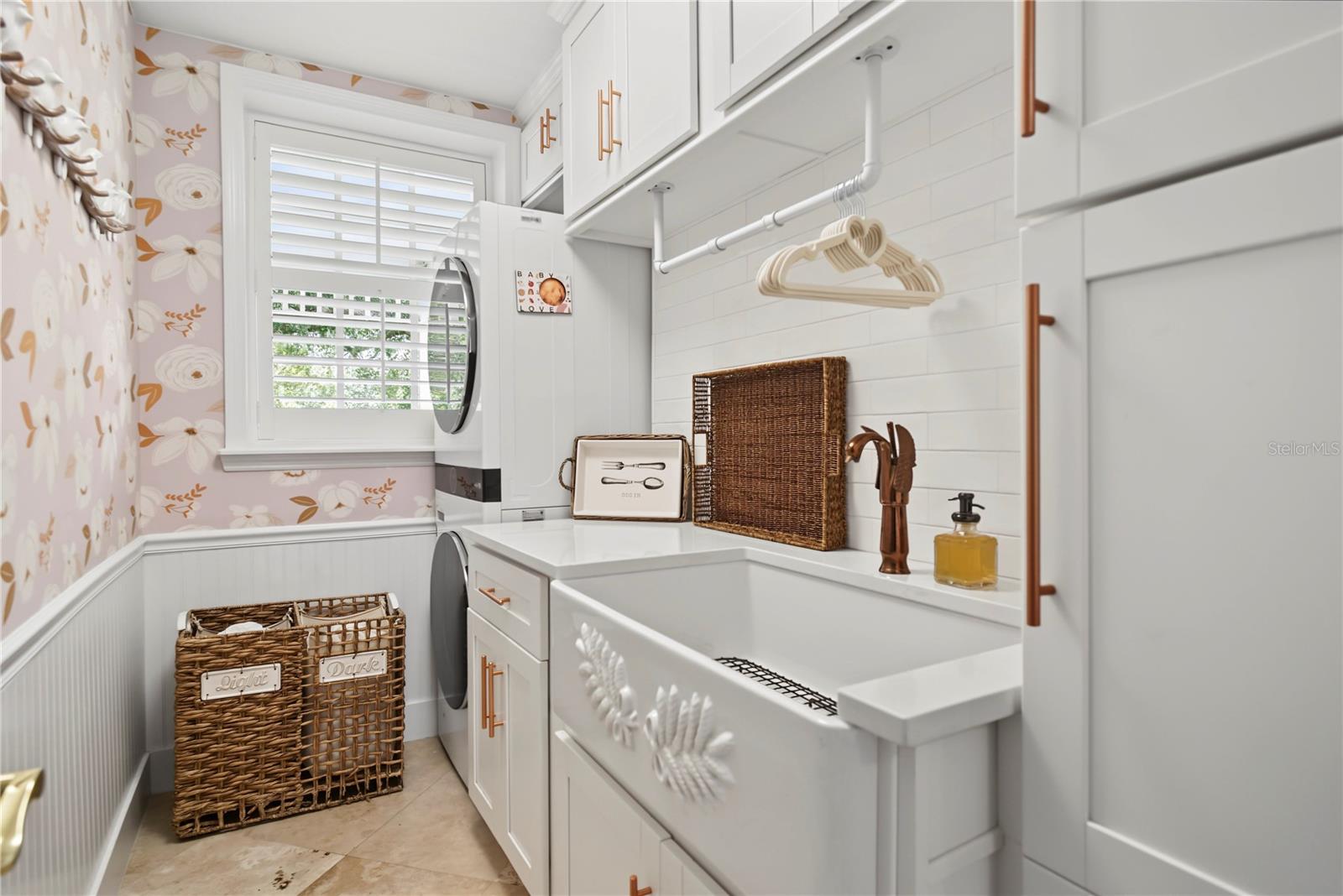HILLCREST - Residential