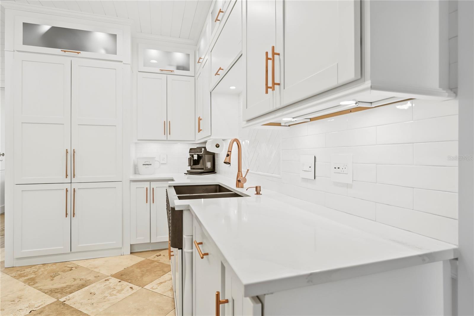 HILLCREST - Residential