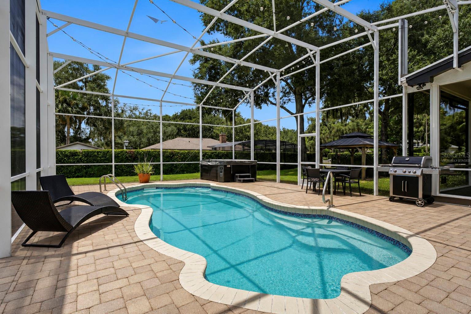 HILLCREST - Residential