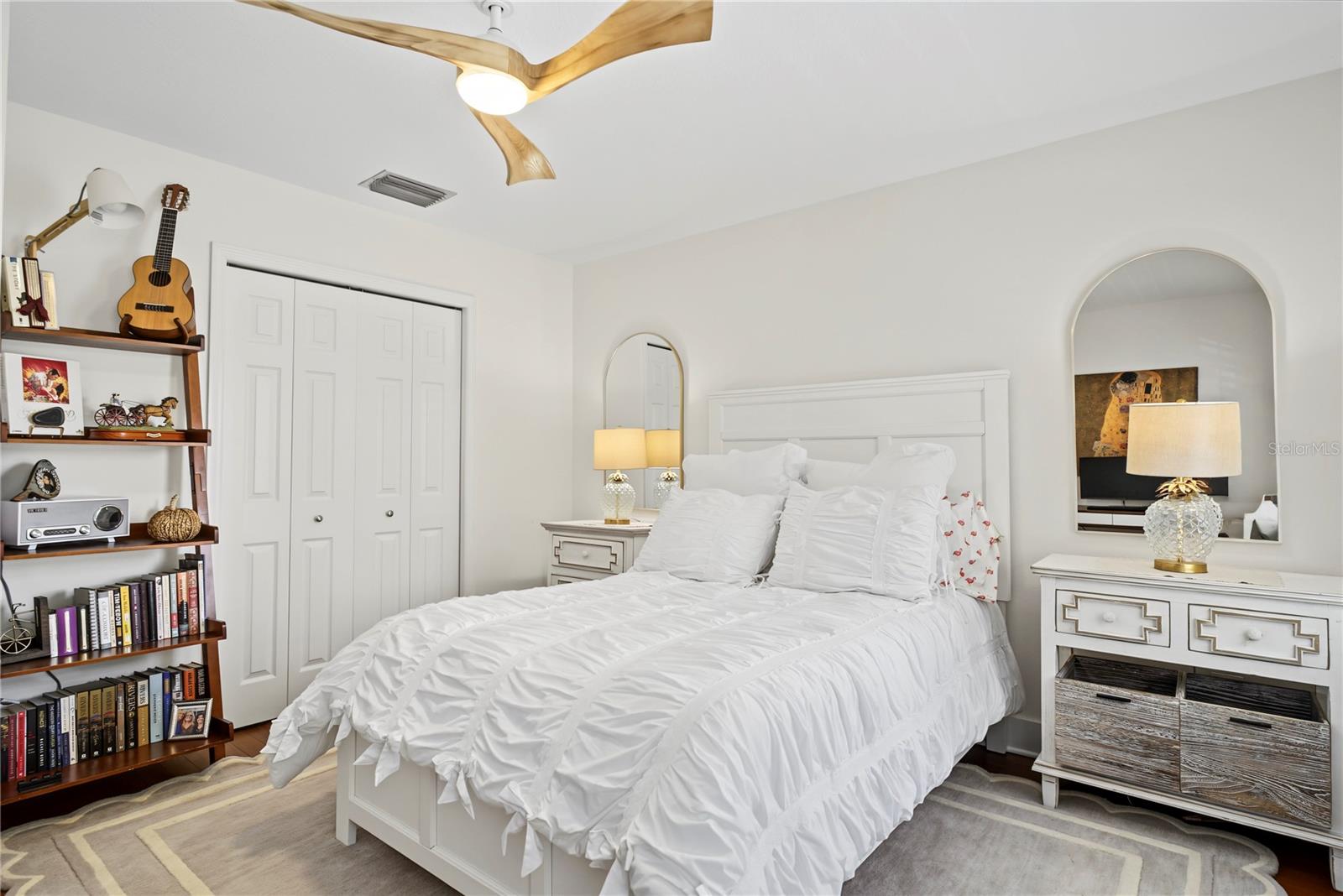 HILLCREST - Residential