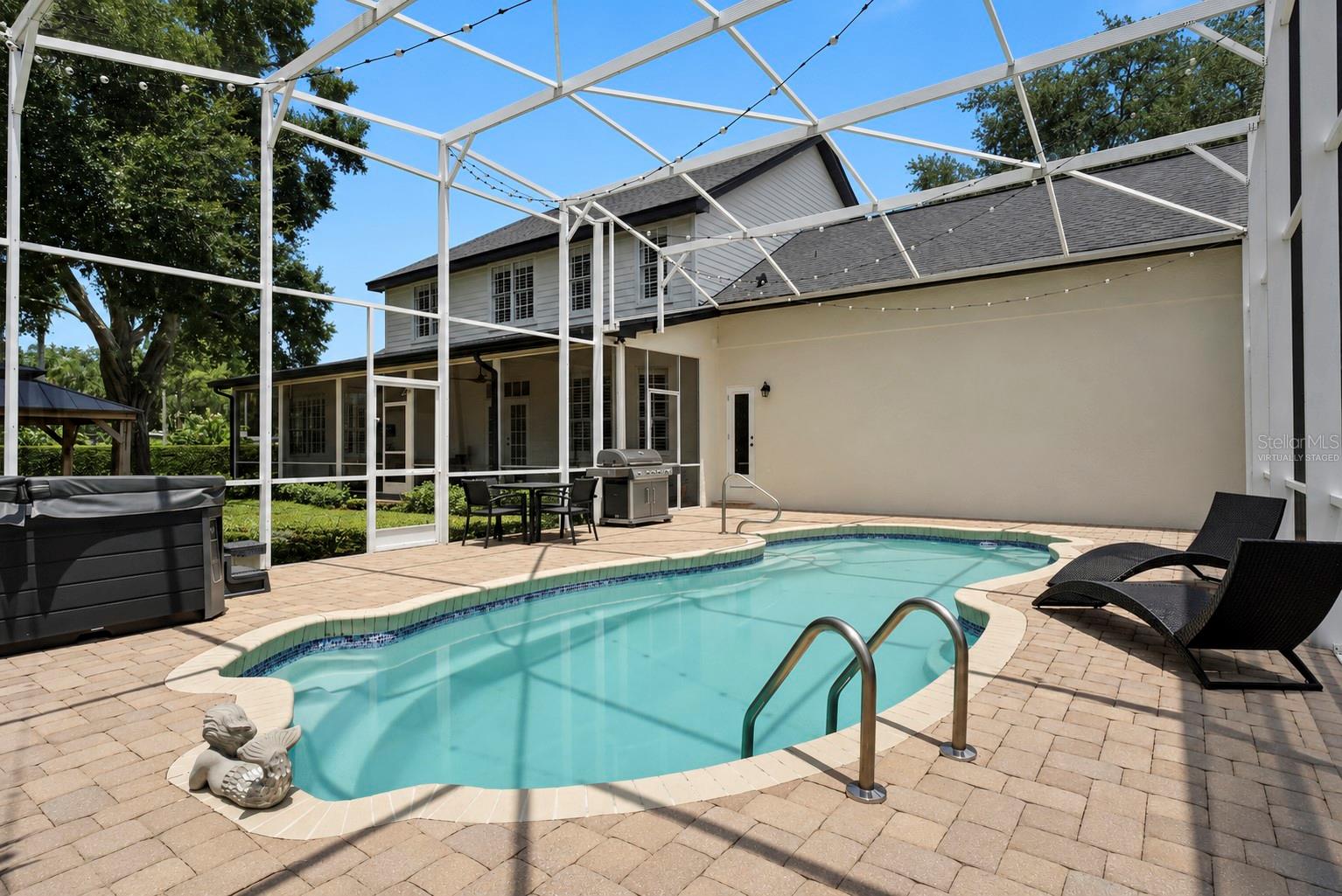HILLCREST - Residential