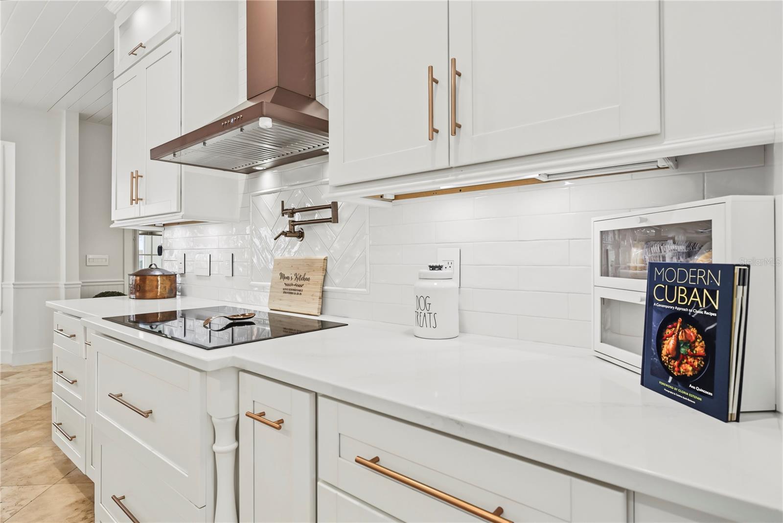 HILLCREST - Residential