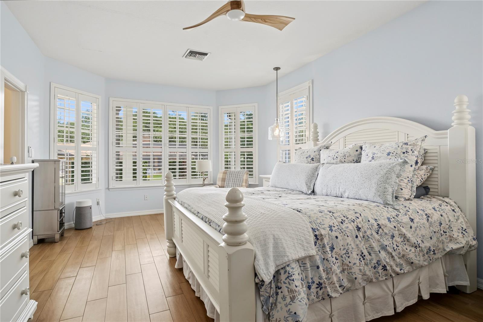 HILLCREST - Residential