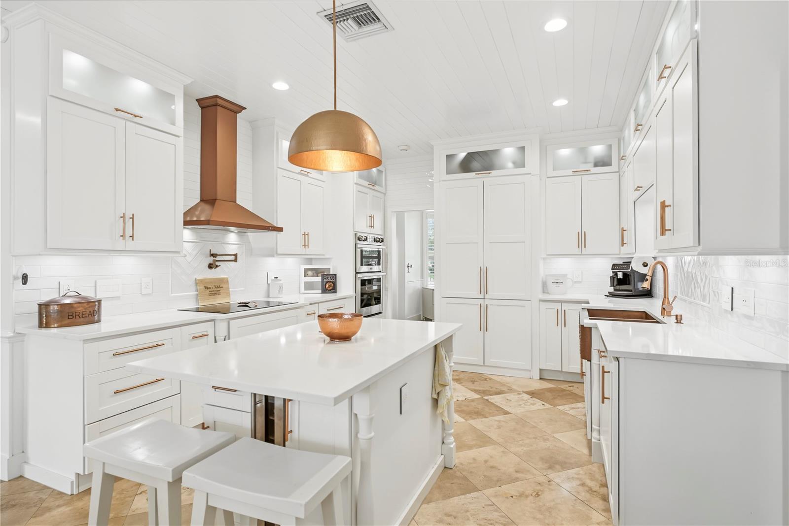 HILLCREST - Residential
