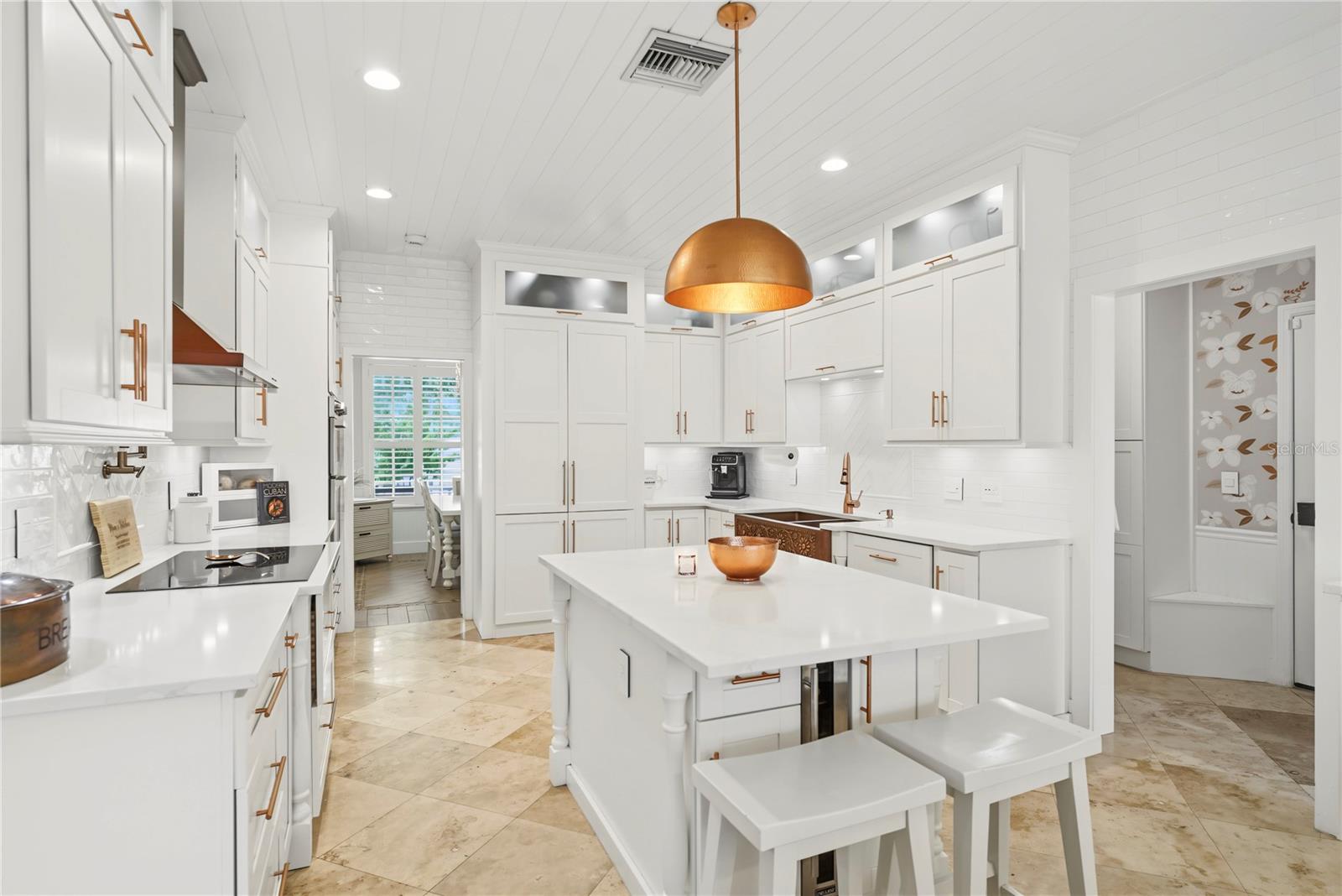 HILLCREST - Residential