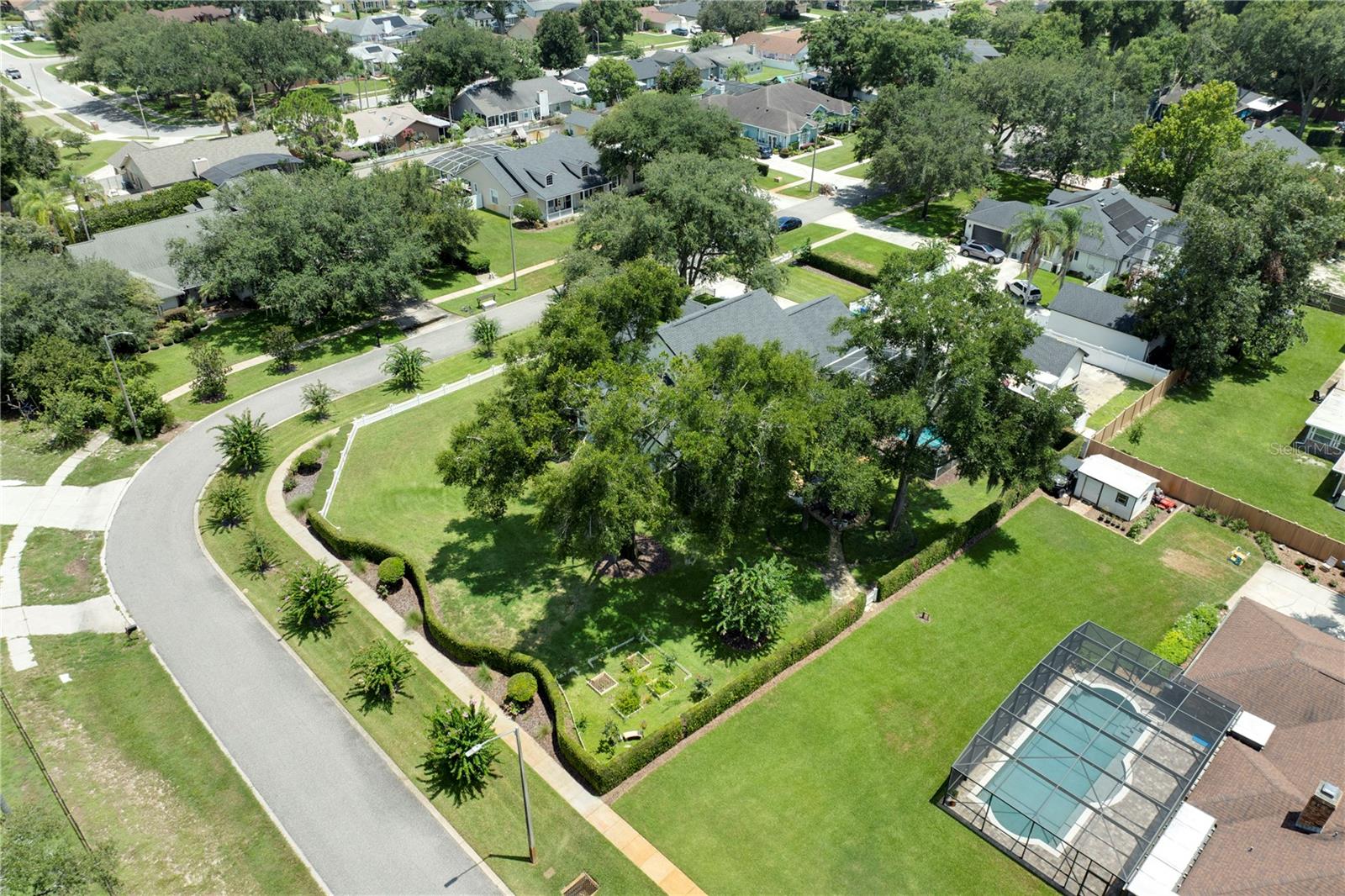 HILLCREST - Residential