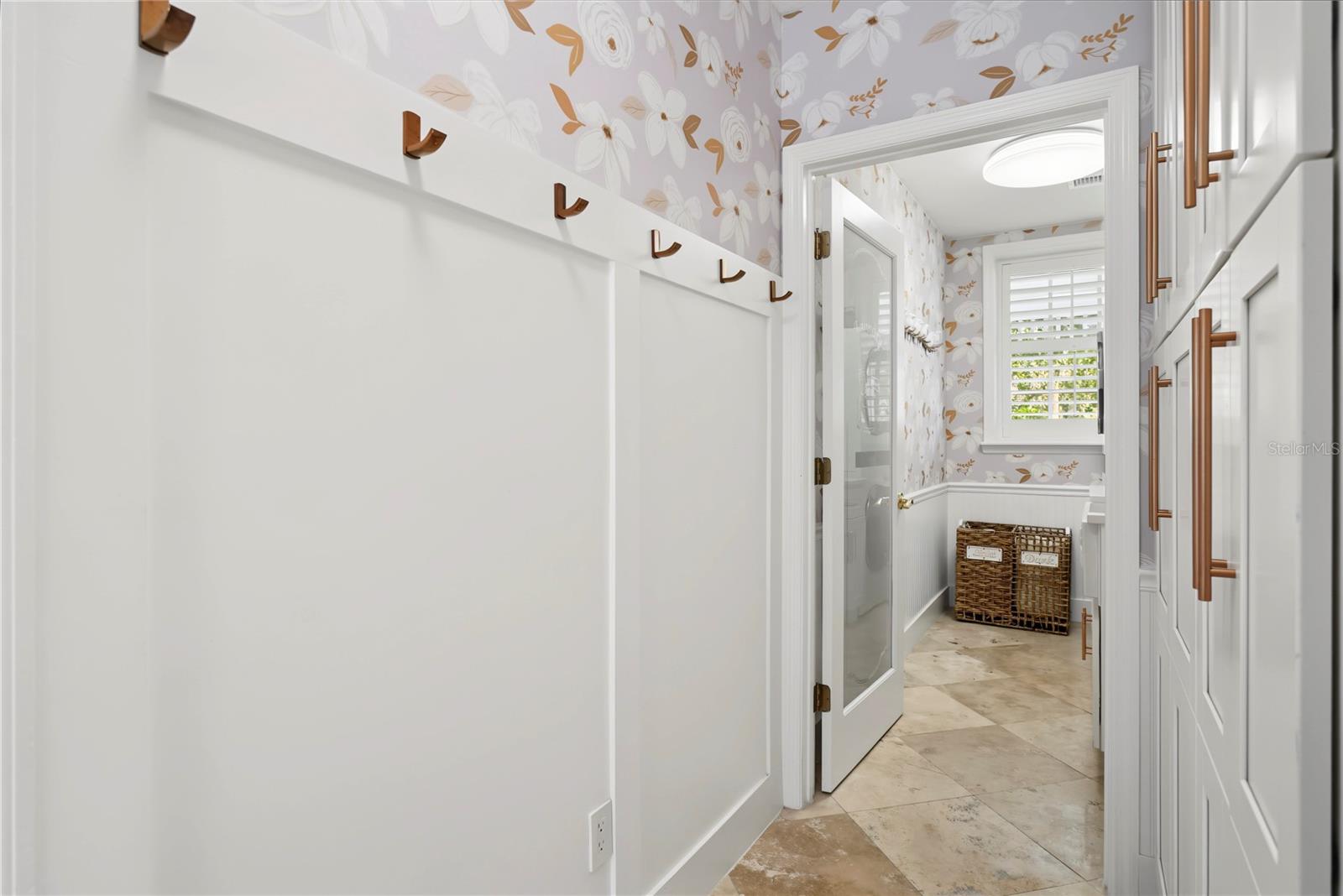 HILLCREST - Residential