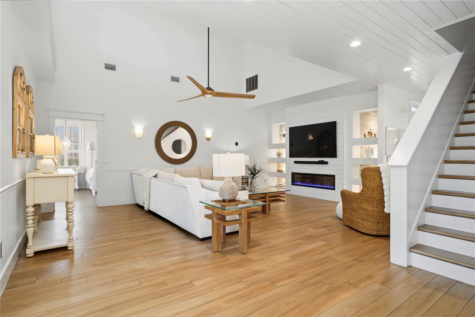 HILLCREST - Residential