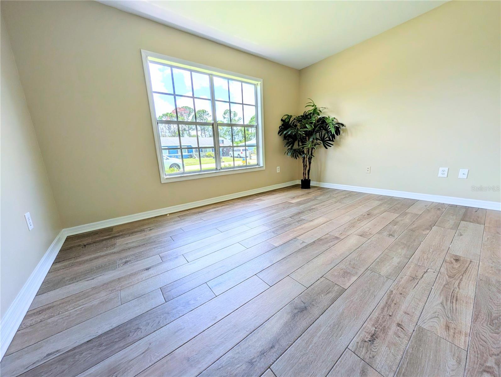 PORT CHARLOTTE SUB 52 - Residential Lease