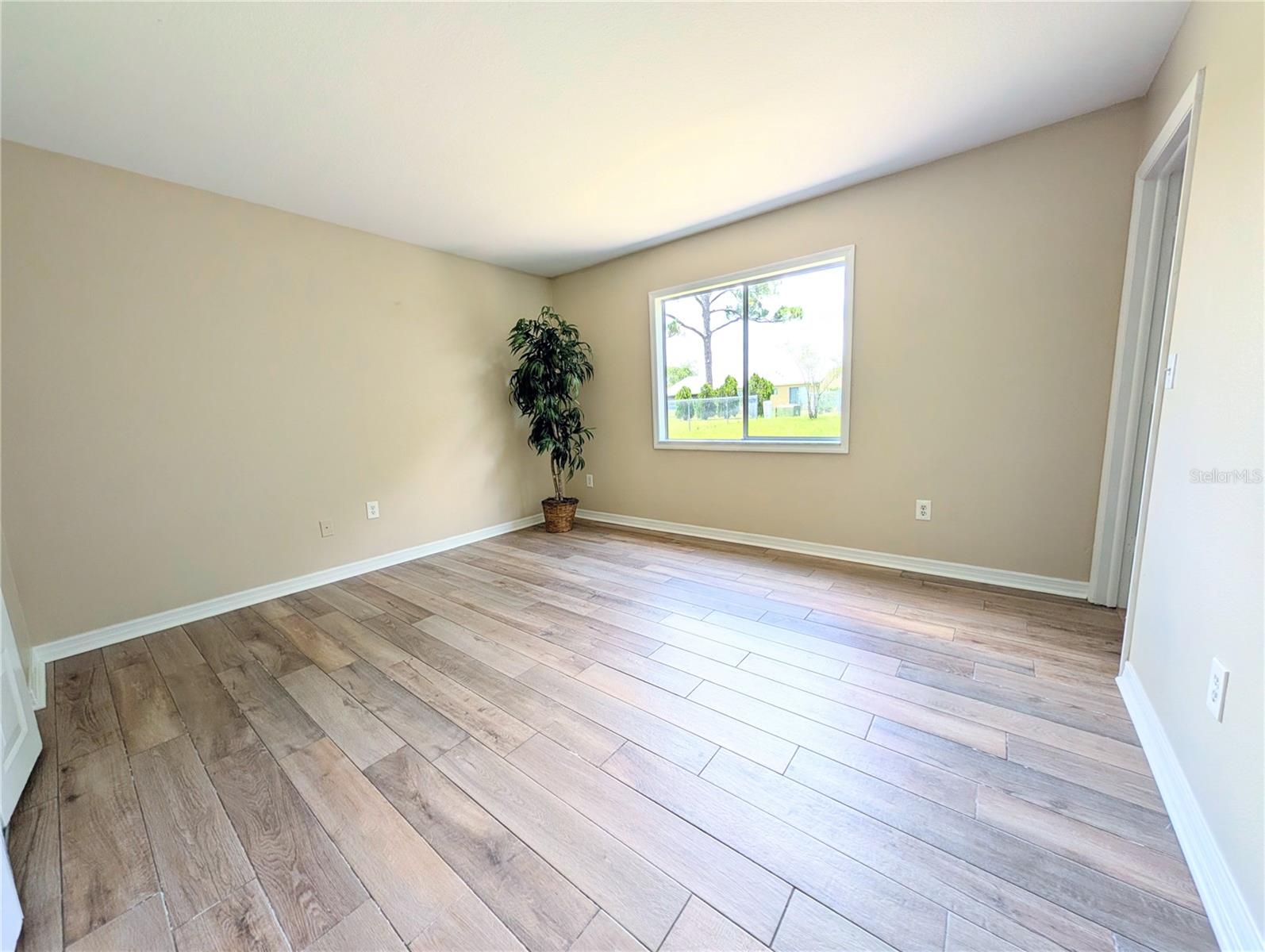 PORT CHARLOTTE SUB 52 - Residential Lease