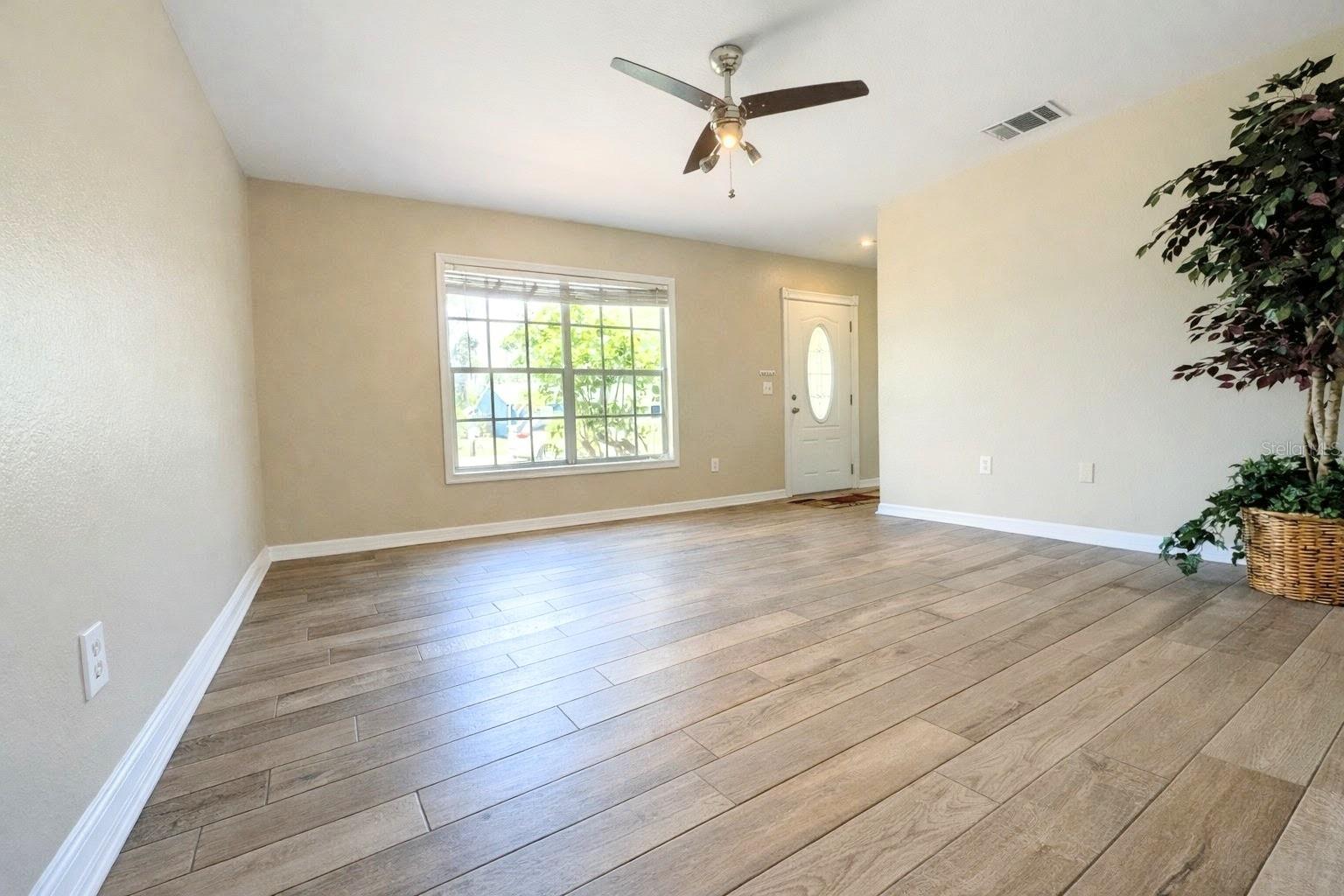 PORT CHARLOTTE SUB 52 - Residential Lease