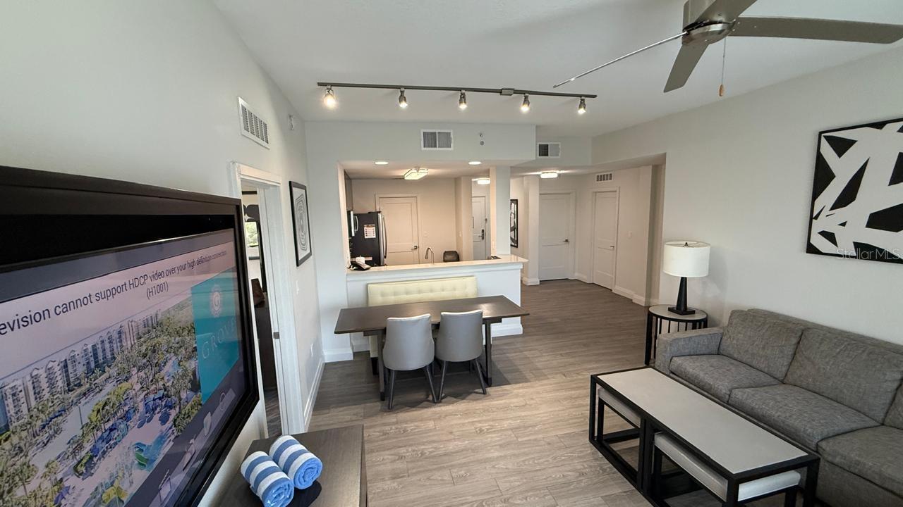 GROVE RESIDENCE & SPA HOTEL CONDO 3 - Residential