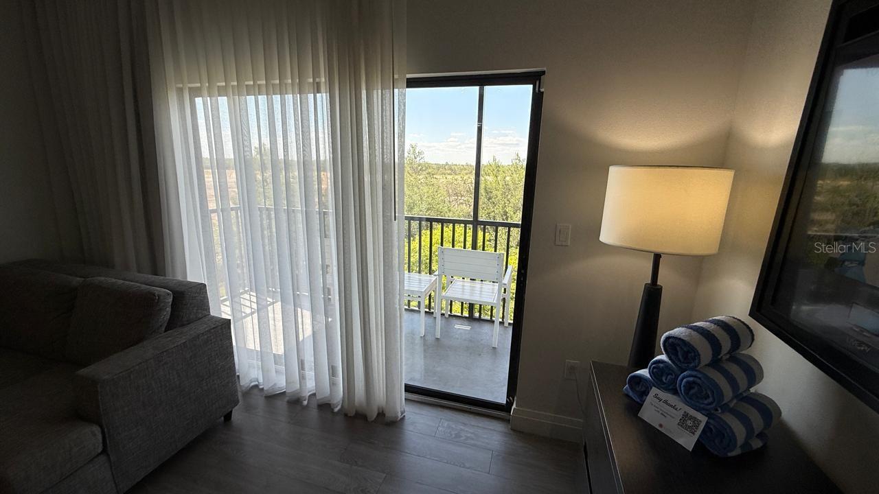 GROVE RESIDENCE & SPA HOTEL CONDO 3 - Residential