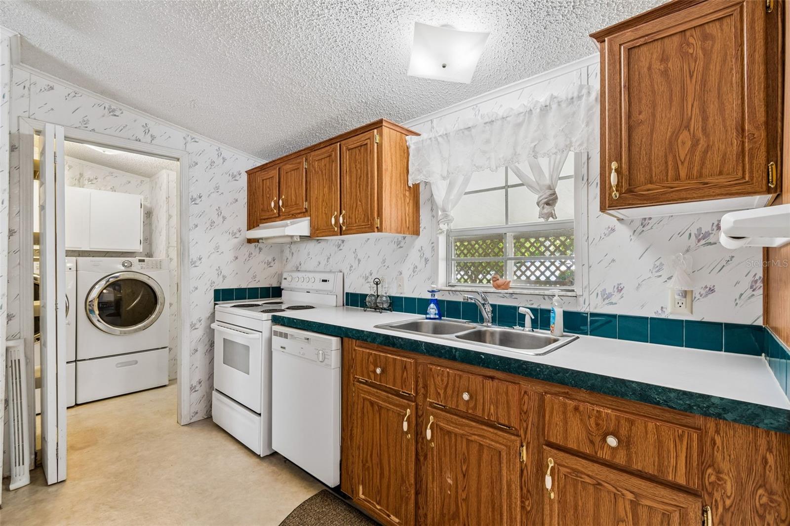 PALM ESTATES 3RD ADD - Residential