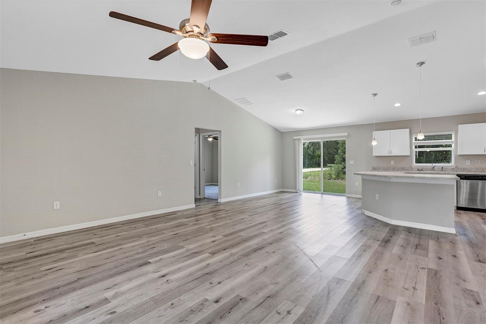 RAINBOW LAKES ESTATE - Residential