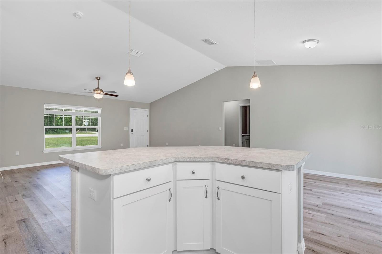 RAINBOW LAKES ESTATE - Residential