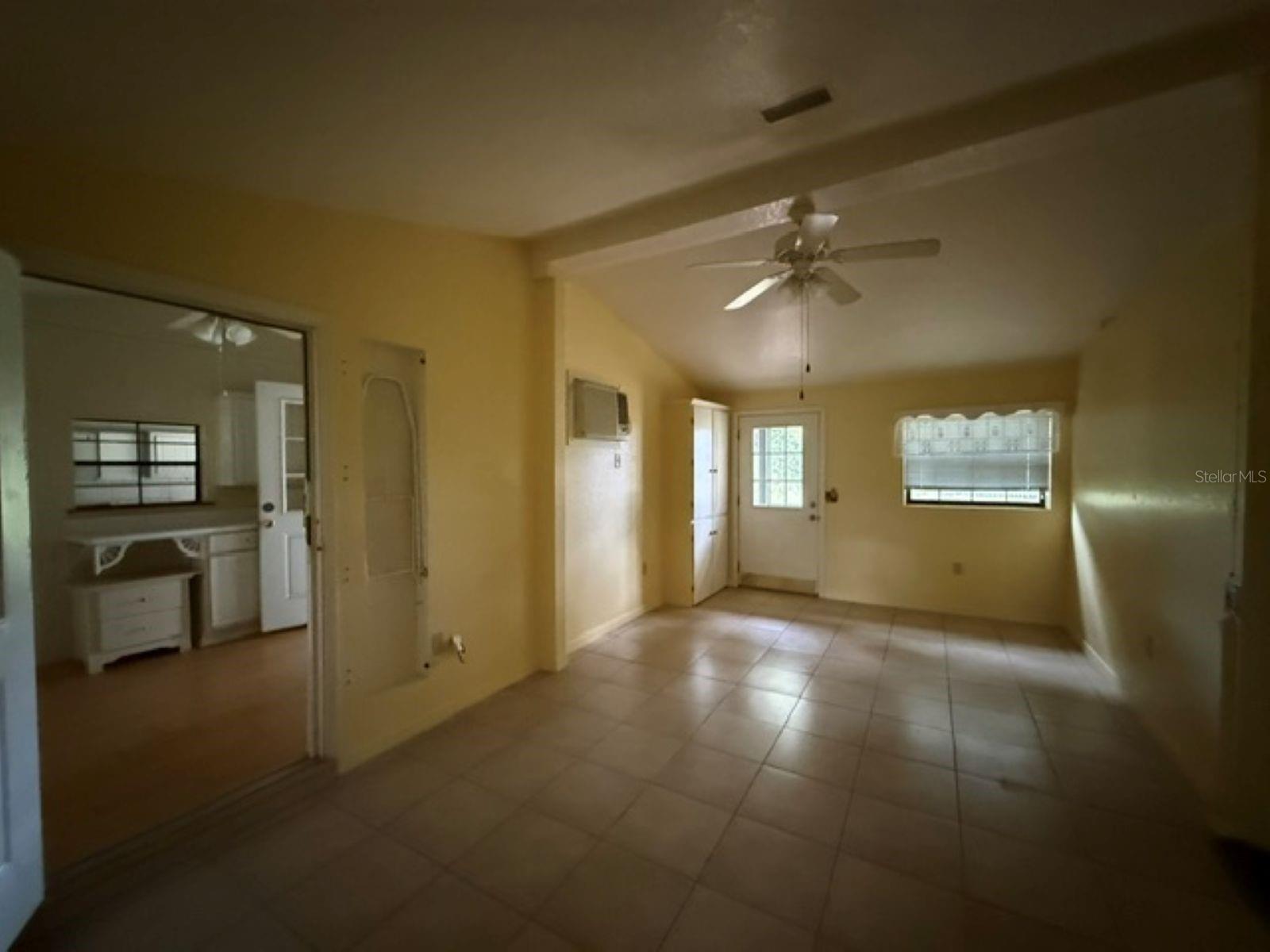 QUAIL LAKE - Residential