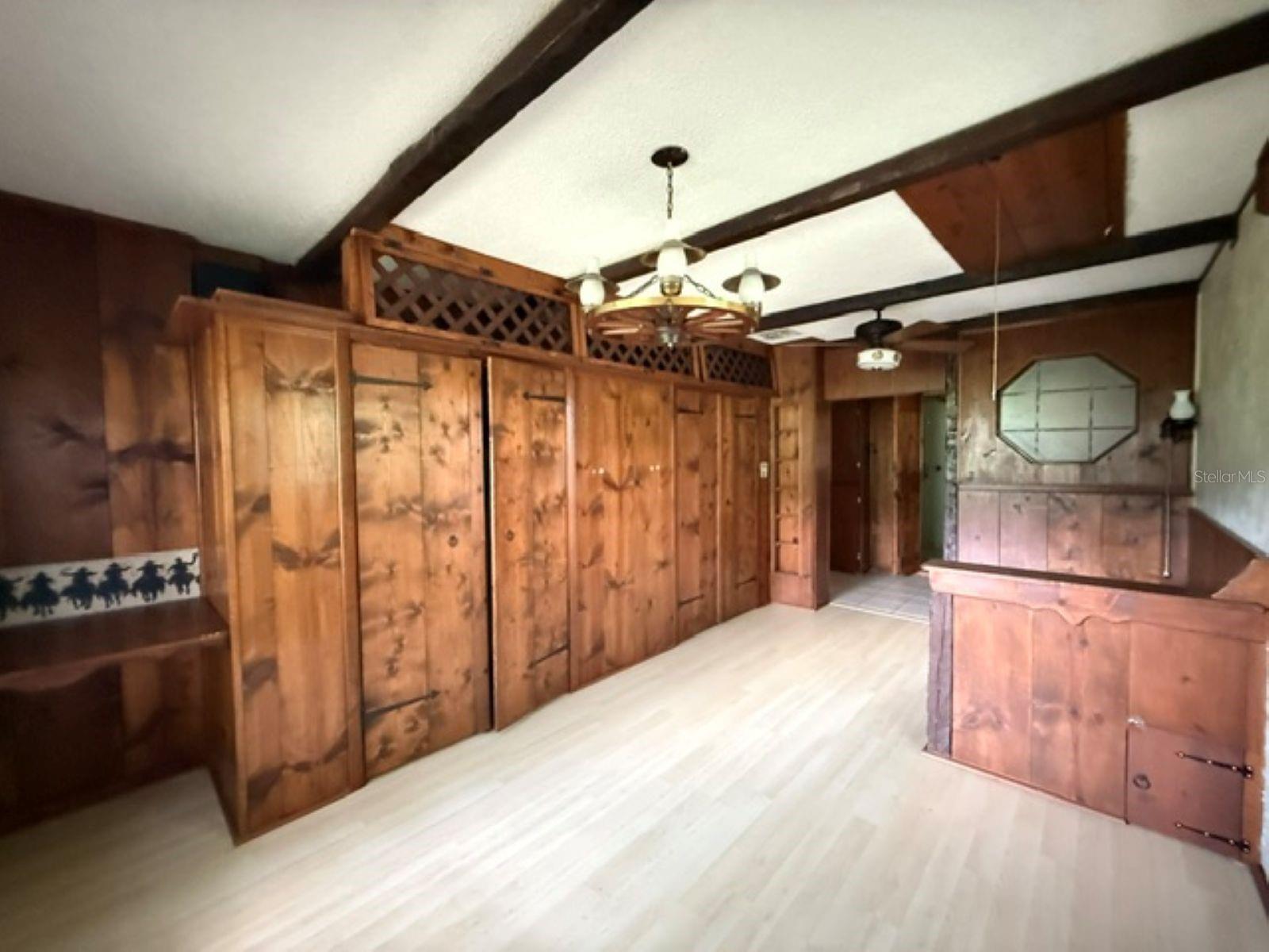 QUAIL LAKE - Residential