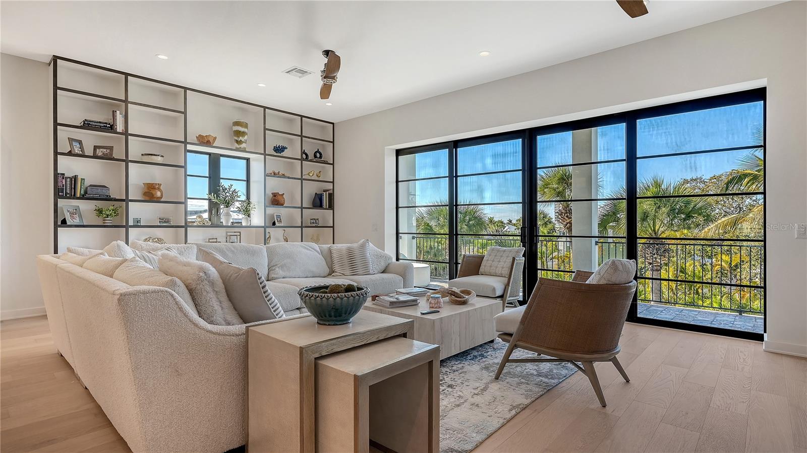 SARASOTA BEACH - Residential