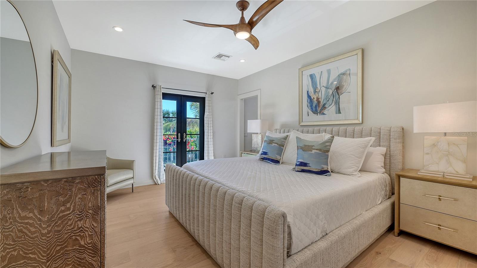 SARASOTA BEACH - Residential