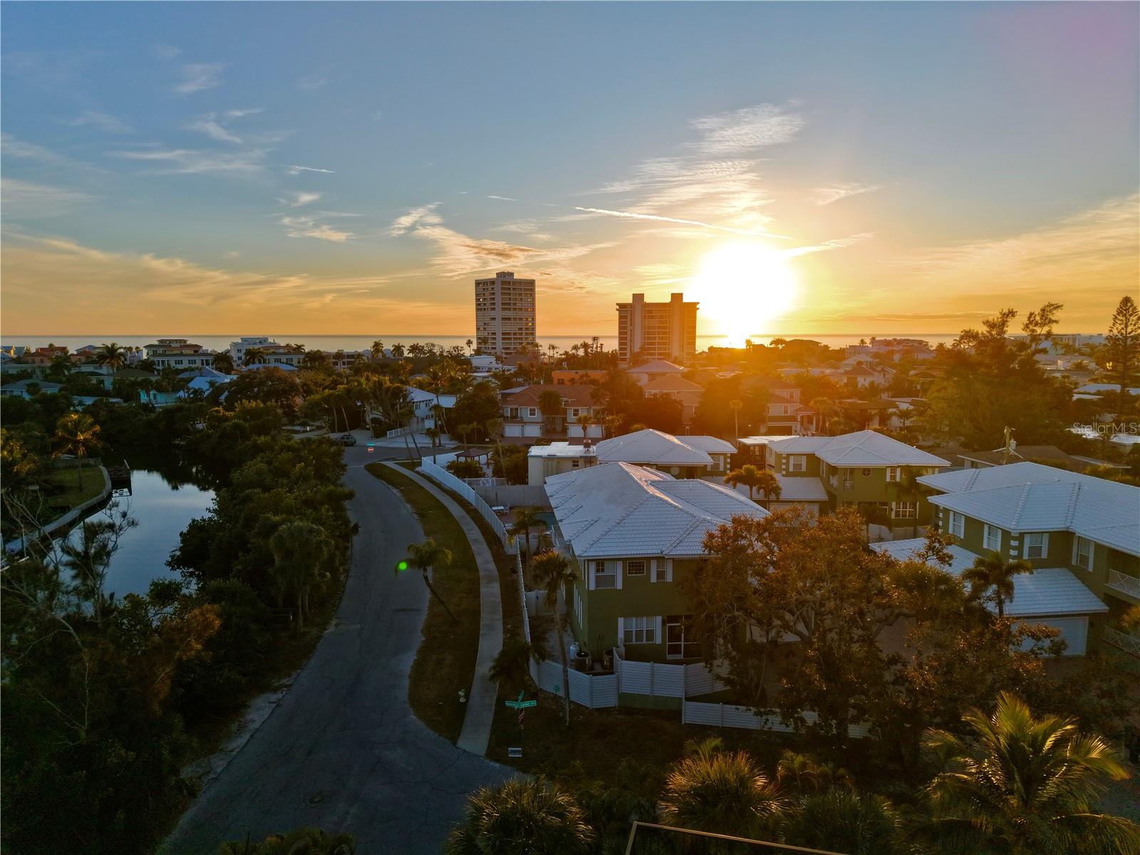 SARASOTA BEACH - Residential